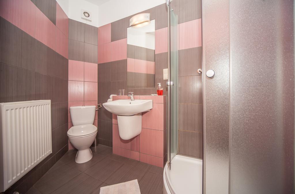 Hotel Ada Wiekszyce Ngoại thất bức ảnh