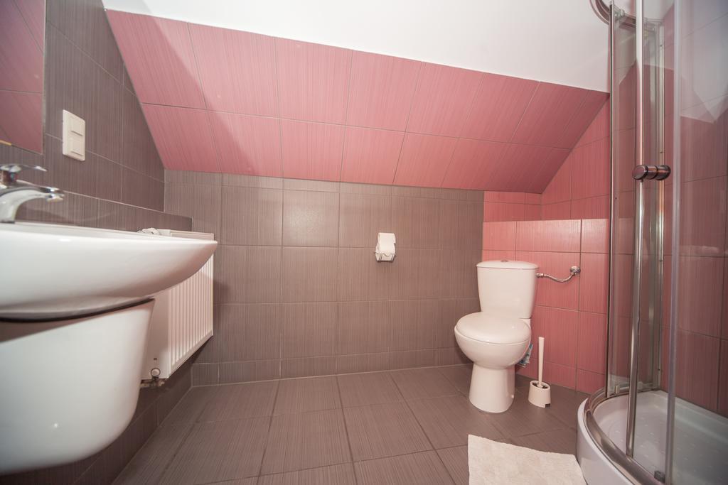 Hotel Ada Wiekszyce Ngoại thất bức ảnh